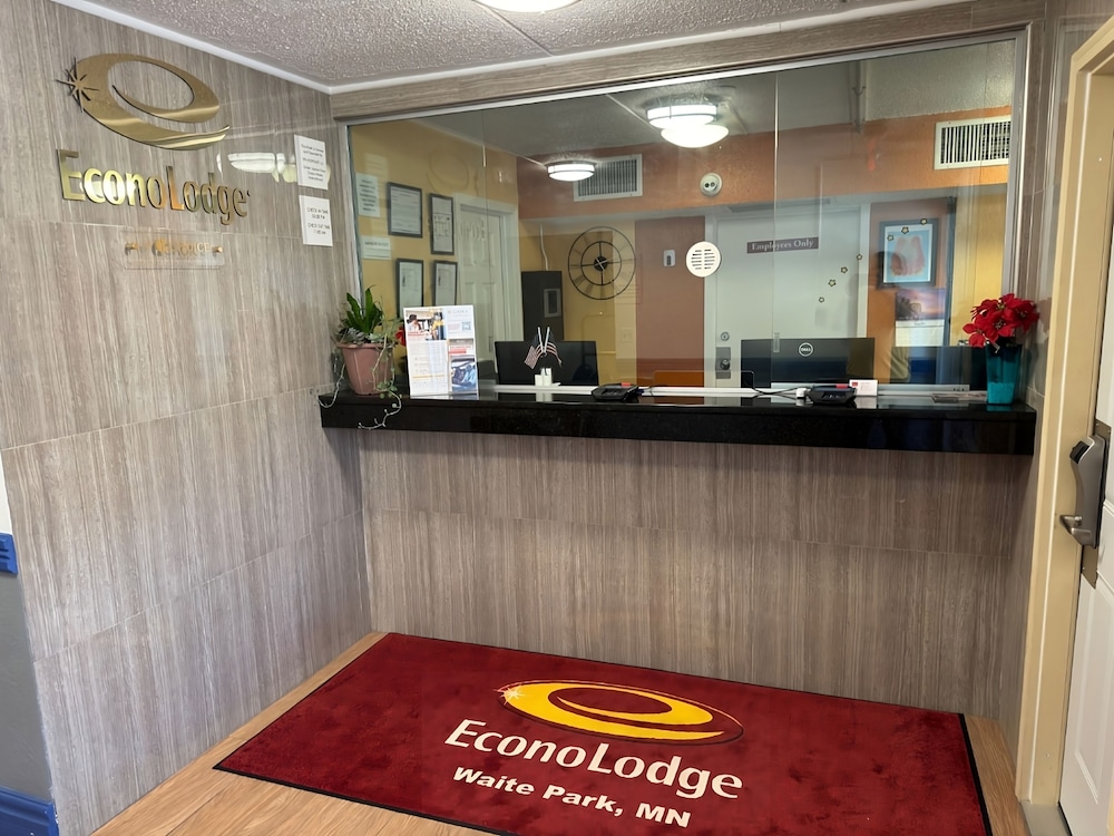 Econo Lodge - Property Image 16