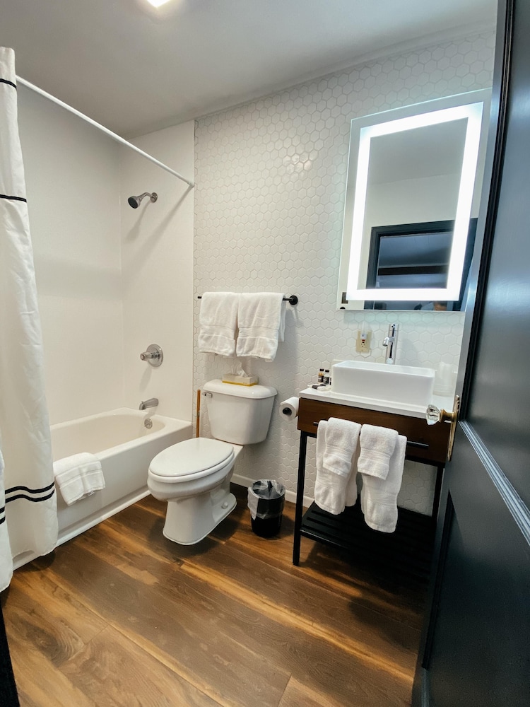 Cascade Lodge