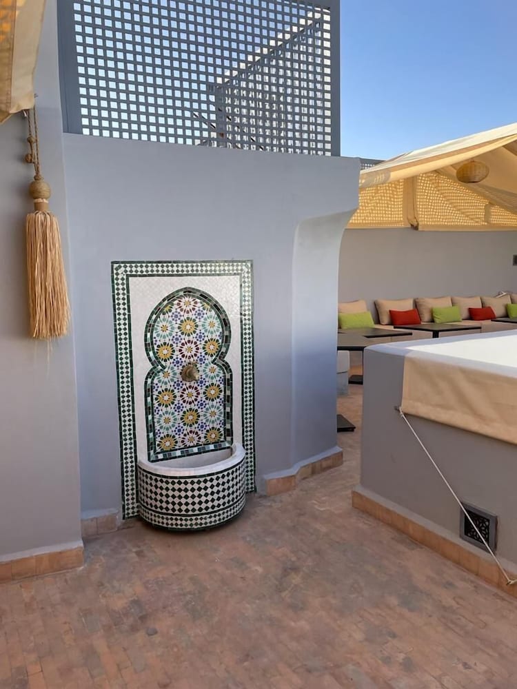 Riad Awa