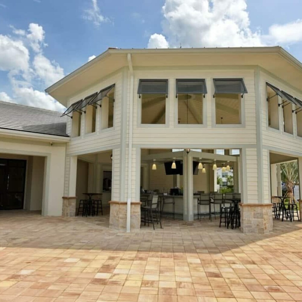 3120 Unit 406 Stunning 2B Apartment