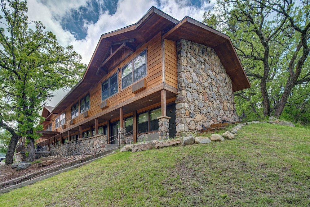 State Game Lodge at Custer State Park Resort