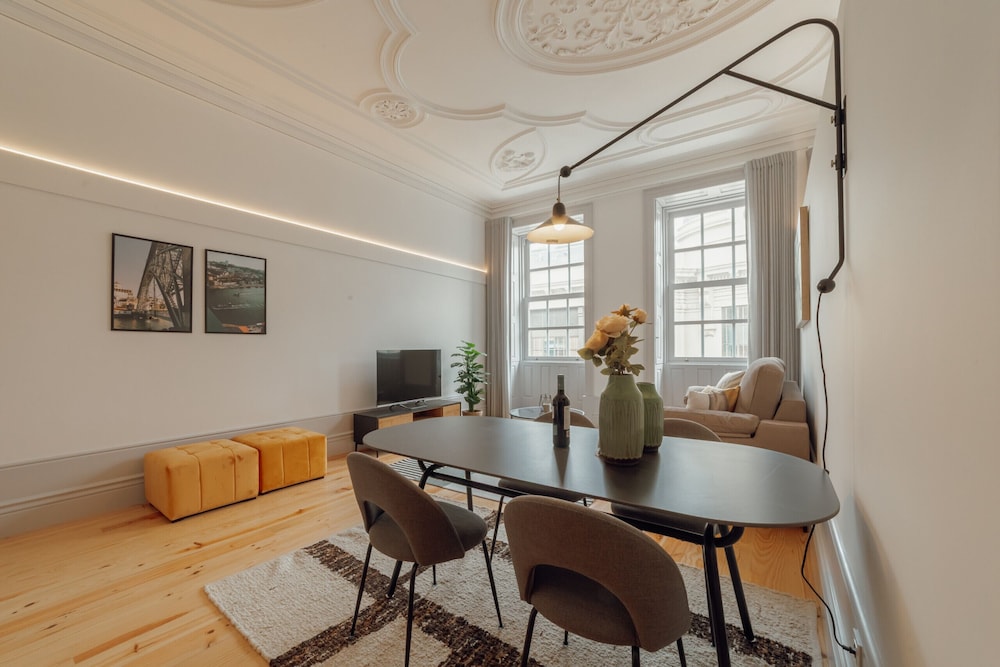 Heart OF Porto Apartment C by Vacationy