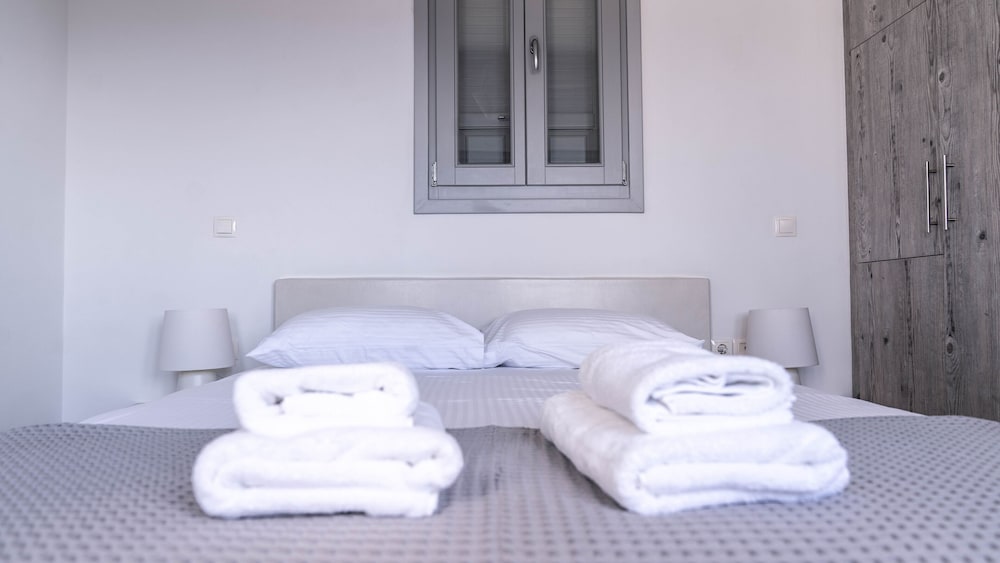 Antigoni Villas photo 2