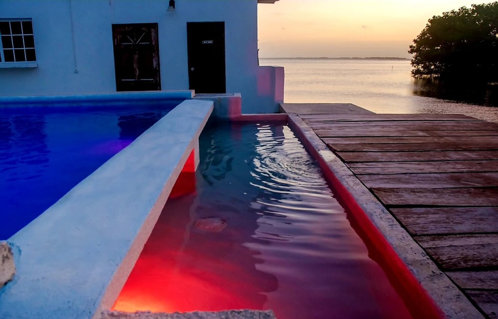 See Belize Seabreeze Sea View Studio With Balcony, Pool & Overwater Deck, 2nd FL