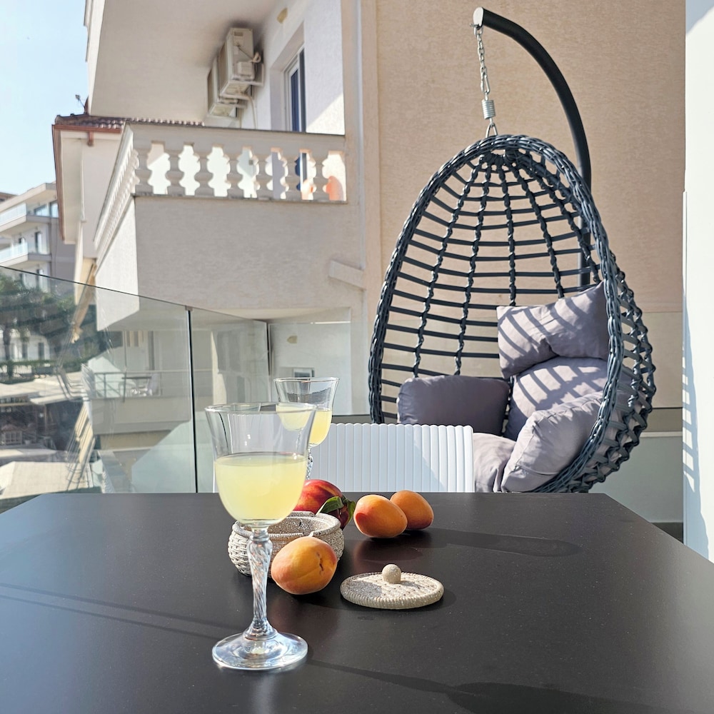 Ares Beachfront Luxury Rooms