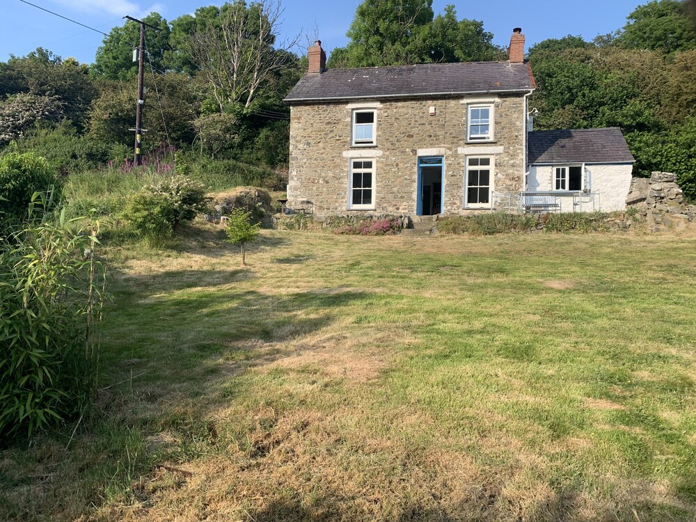 Dolwylan Cottage
