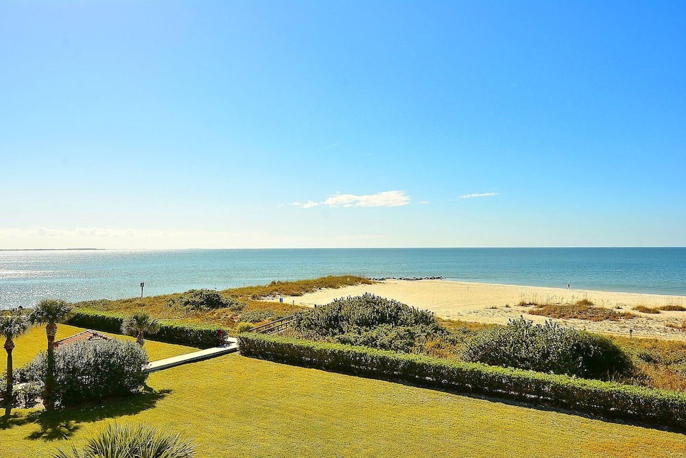 Land's End 7-406 Beach Front - Premier