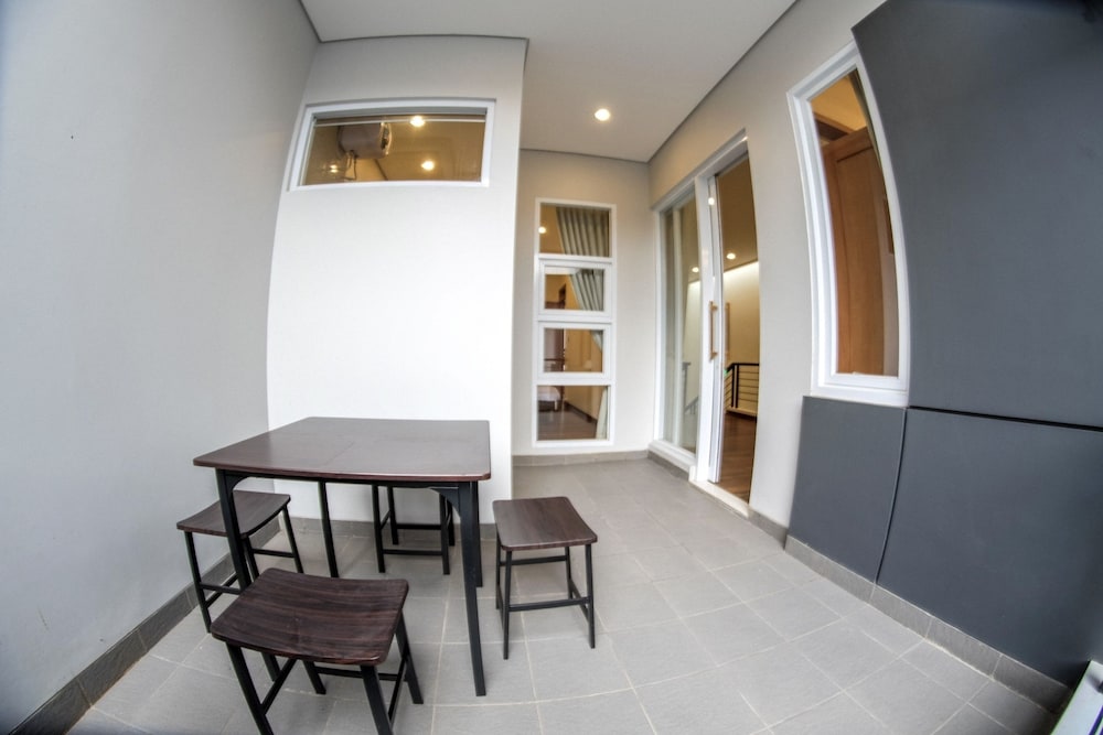 De Orion Setiabudi Villa