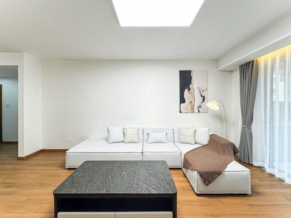 Tyms 3BR 2BA Apt Gubei CBD Near Line10