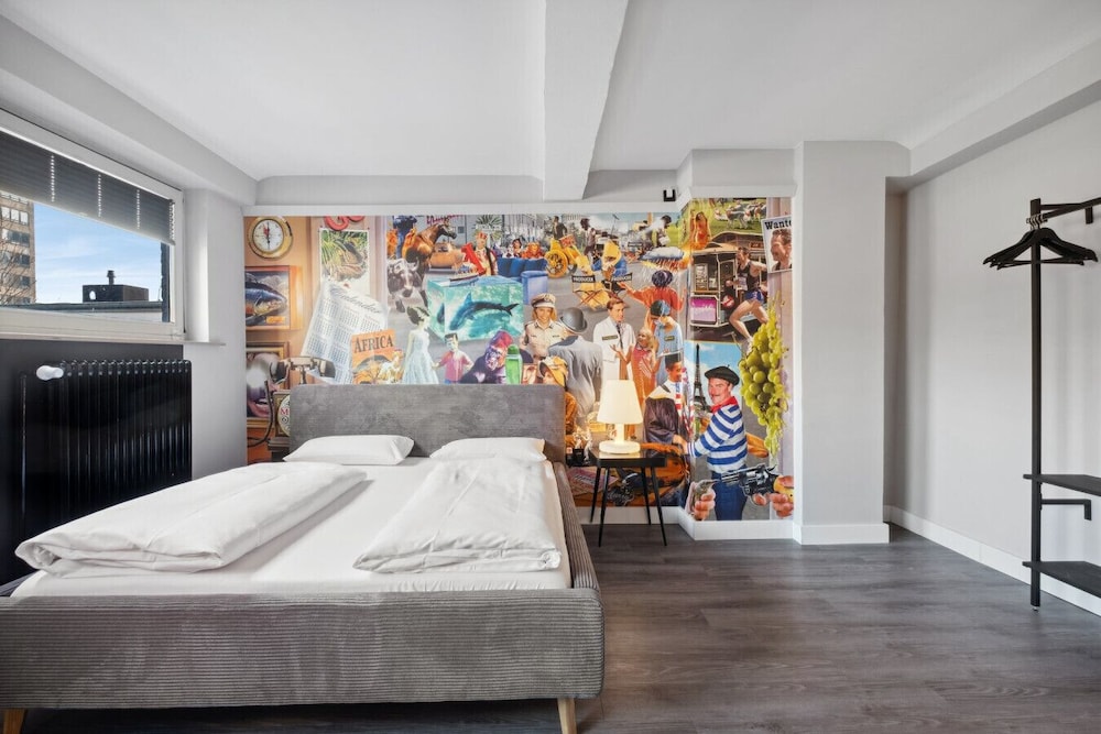 The Room 44