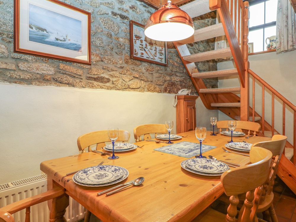 Eldamar Cottage