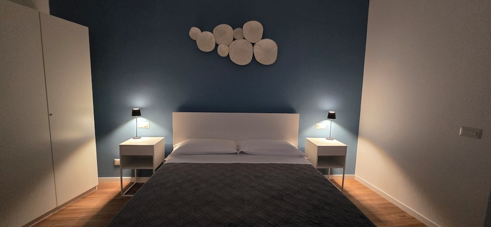 Rooms And Comfort Apartment