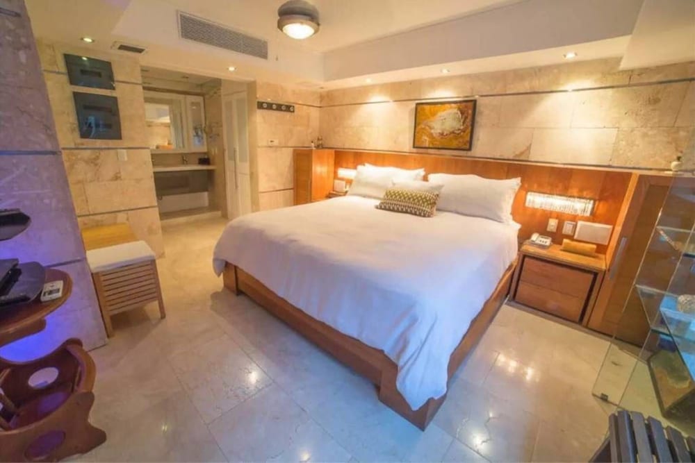 1BR Altos Chavon Apartment by ASVR-C1B view 2