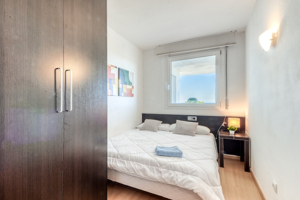 Apartment in Roses Near Santa Margarita Beach