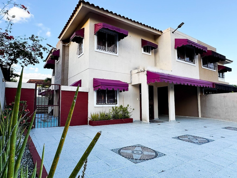 Jacuzzi Haven Villa!