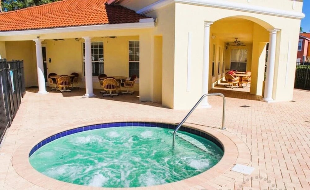 Lake Berkley Villas Swanky