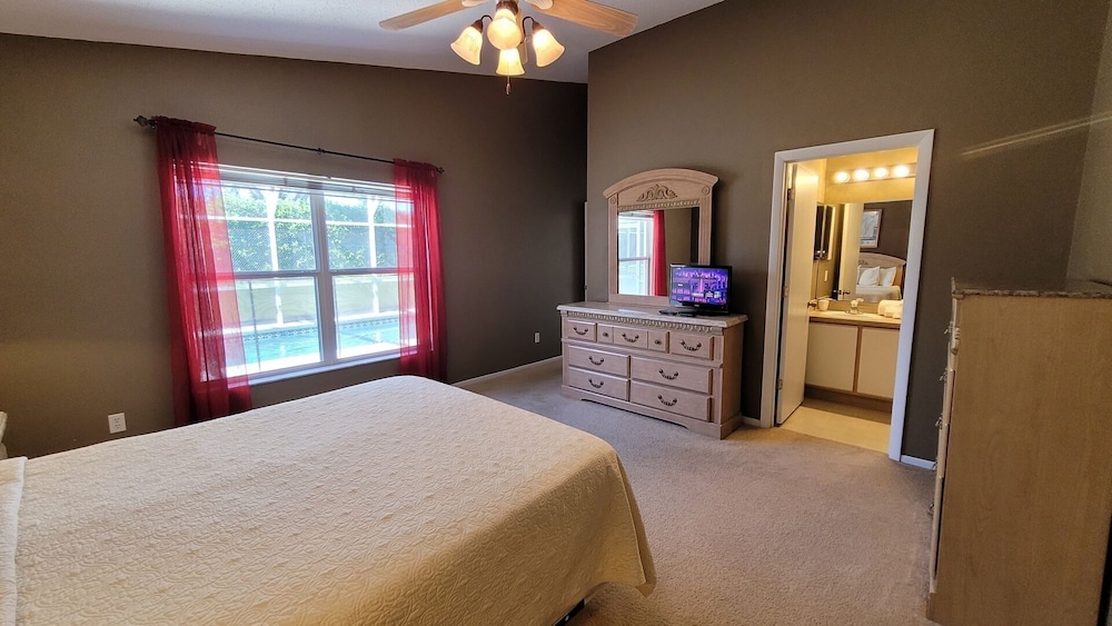 HL740BD 4 Bedroom Villa in Hampton Lakes 4 Home