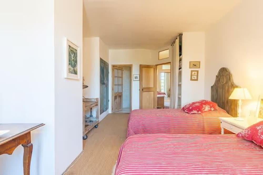 New Bastide Couronne d Aix Luxury in Aix-en-provence A Sophisticated Retreat for Families and Friends