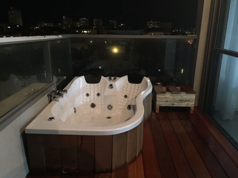 Luxury Apartment in Tel Aviv