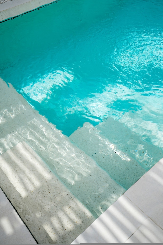 Villa Oasi 1 by Alfred in Bali - Brand New Tropical Luxury 3 BR Bingin Beach