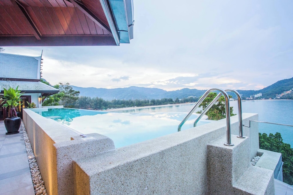 Luxury Seaview 6 Bedrooms With Infinity Pool Villa, Private Gym, Superfast Wifi