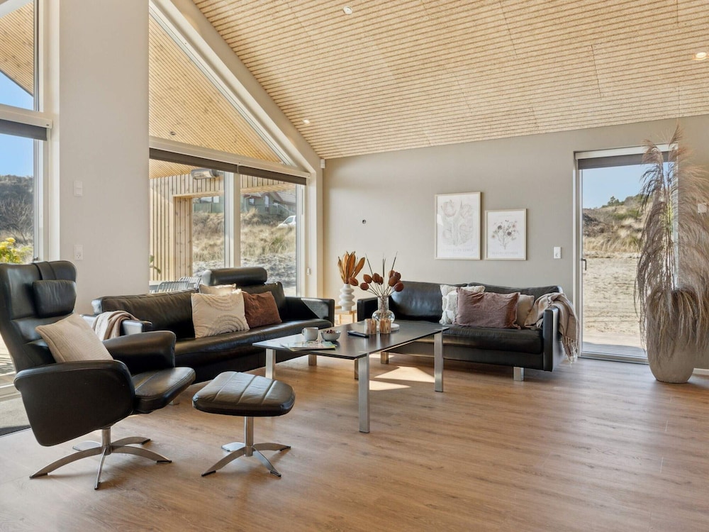 5 Star Holiday Home in Henne Beach
