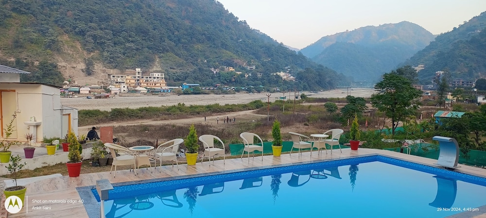 Aqua Tree Resort