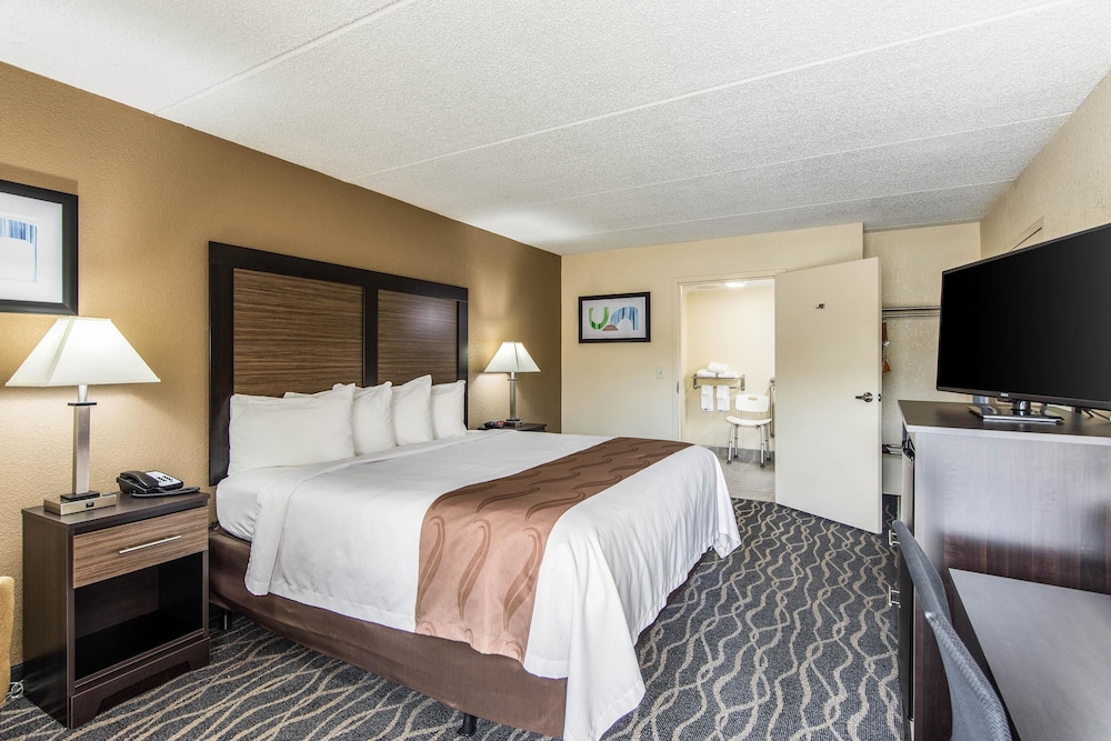 Quality Inn - Property Image 18