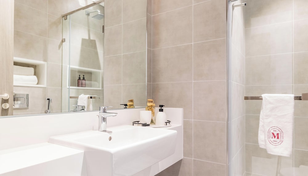 Manzil - Spacious 2BR near Dubai Mall