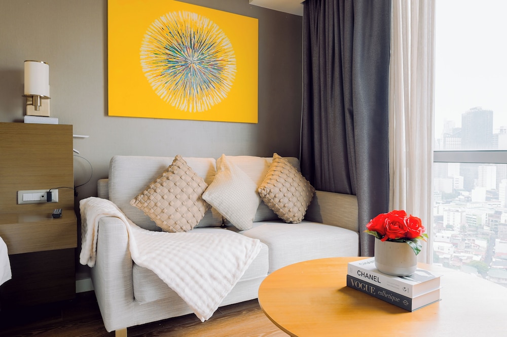 Hotel Residences at Acqua