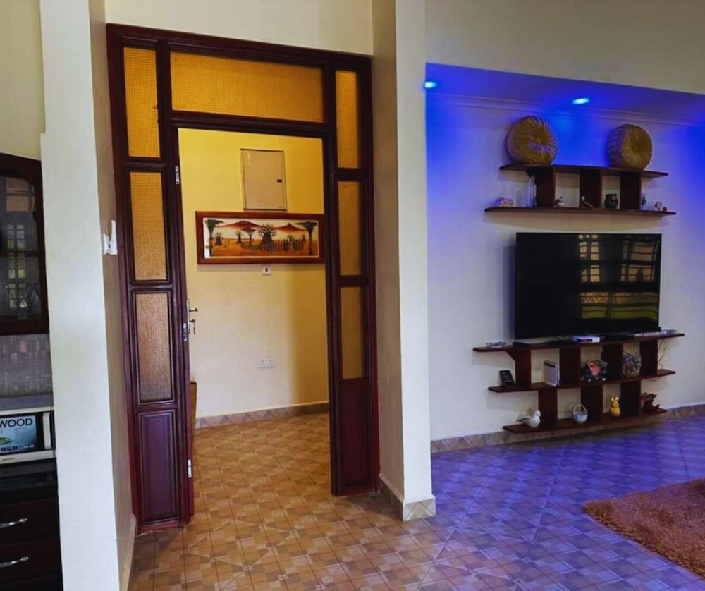 Hellen's Riverside Villas