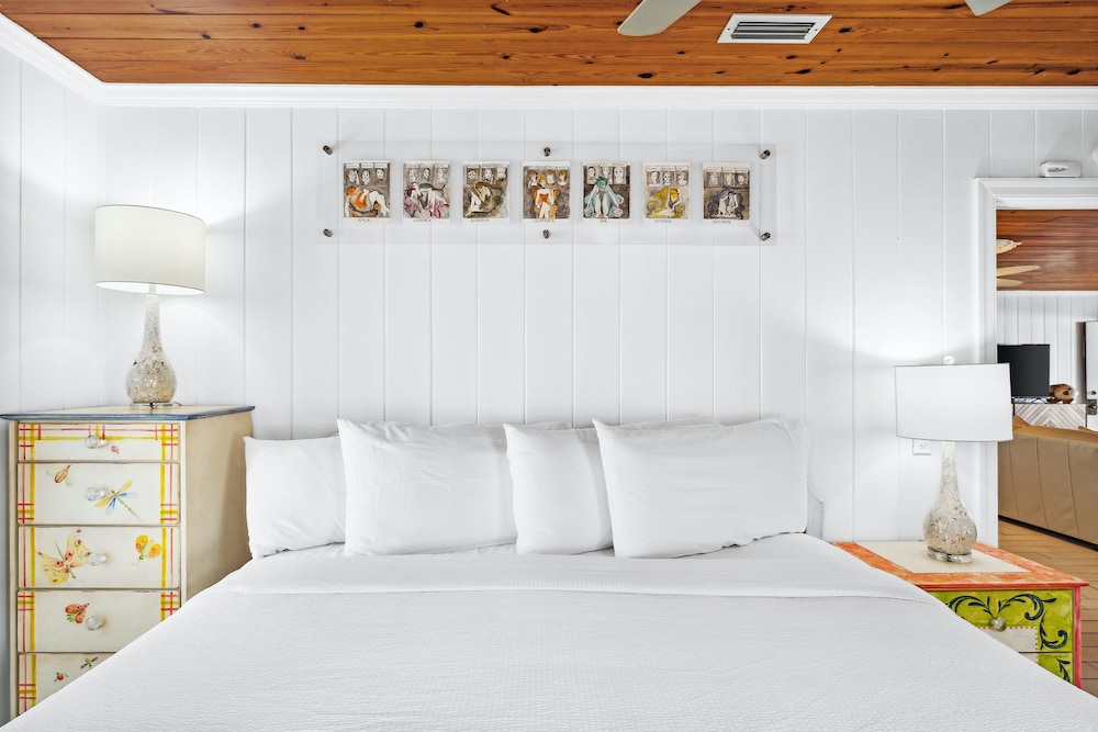Beach House - Seaside Serendipity by PHG view 4