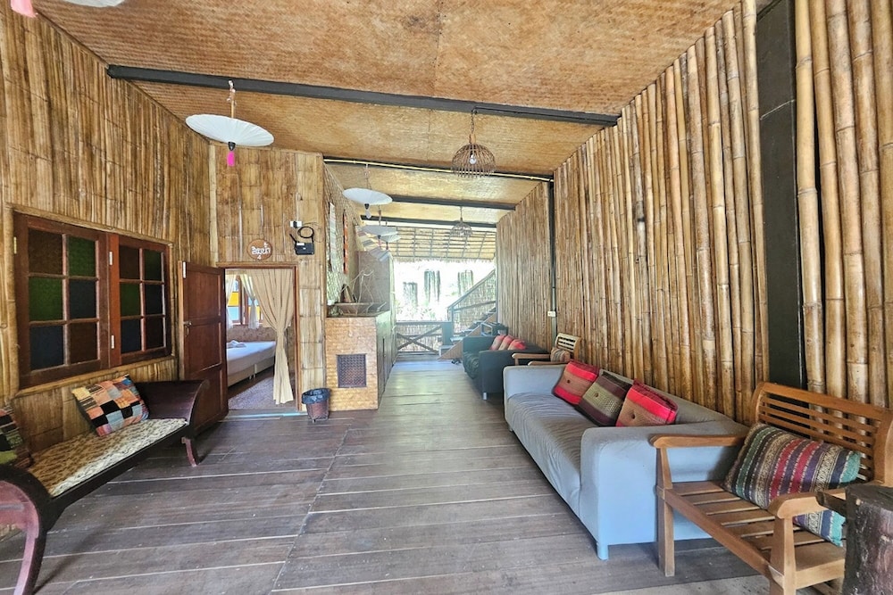 Mae Mae Home