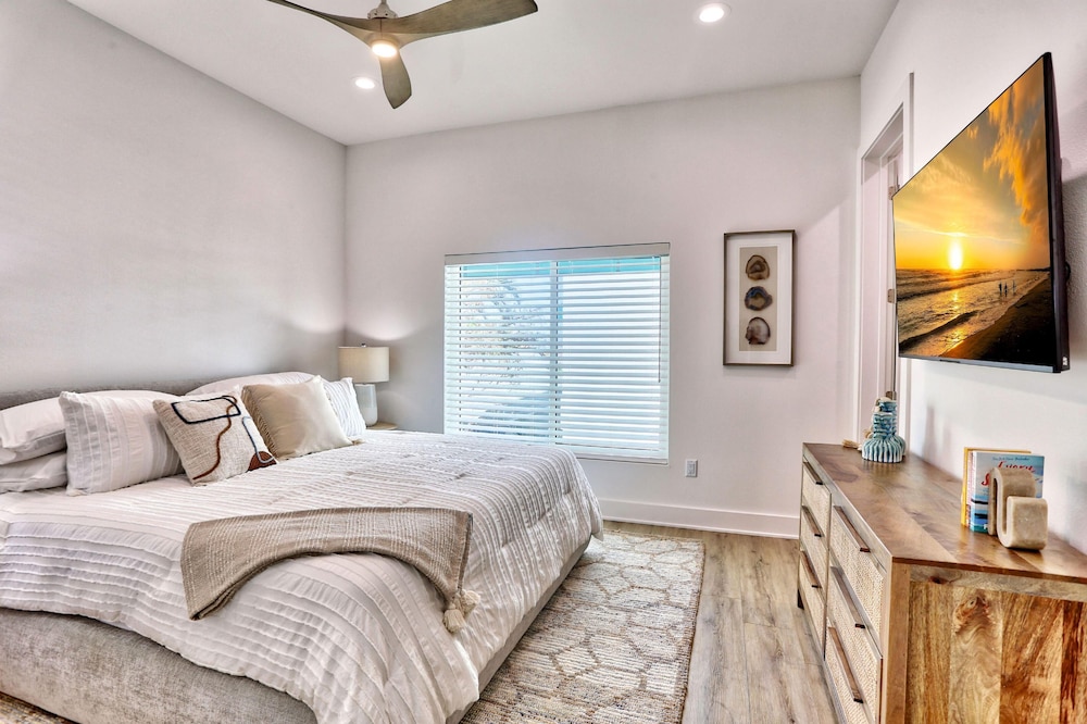 Azul Townhomes C1 - Sol Retreat