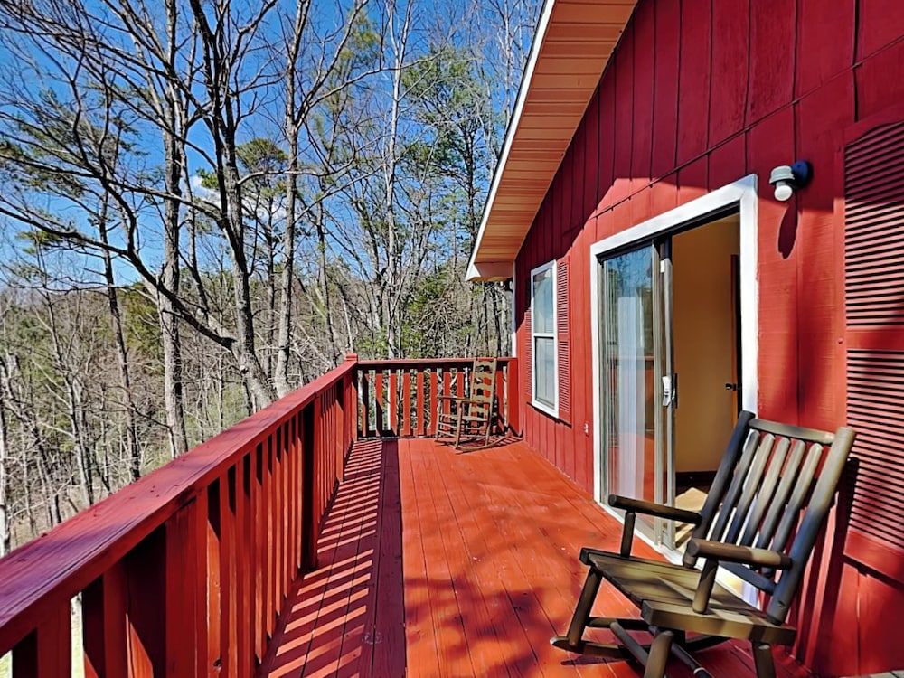 Honey Bear Hideaway by Jackson Mountain Rentals