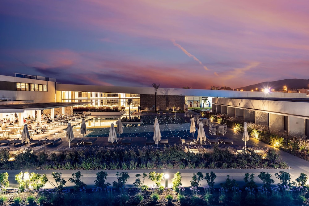 Gennadi Grand Resort