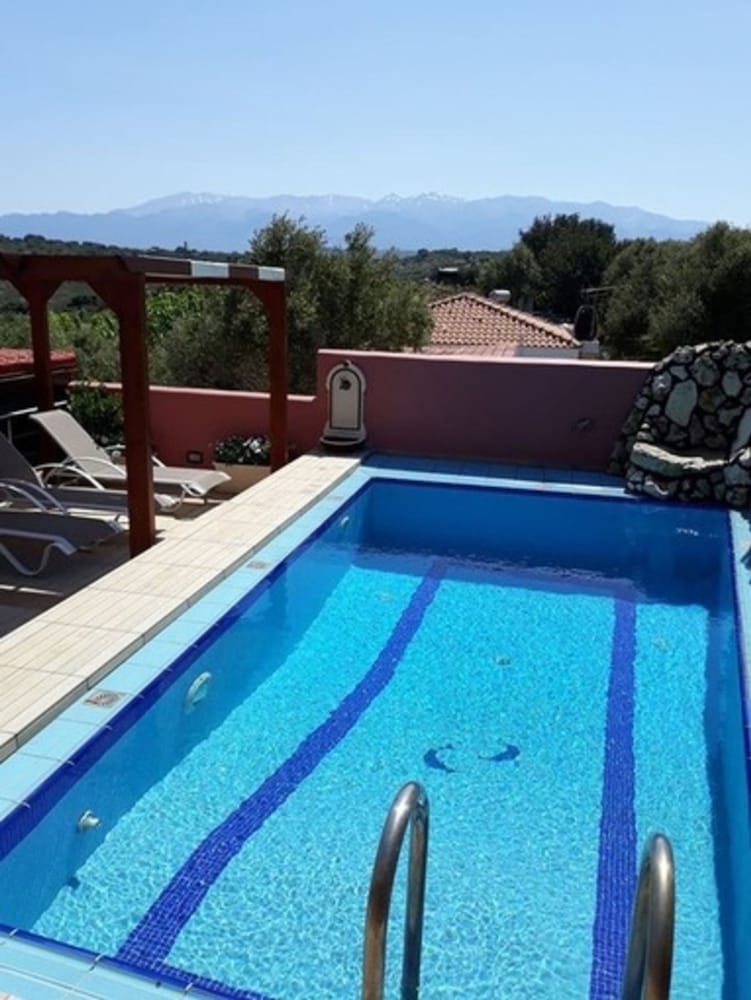 Villa Smaro With Private Pool
