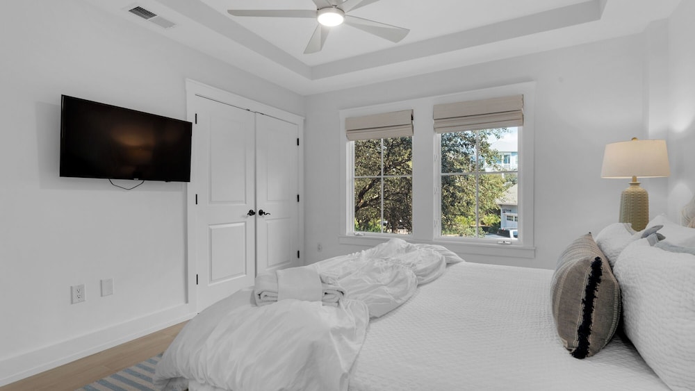 Watersound Beach Retreat Pool & Gulf Views + Free Attraction Tickets!