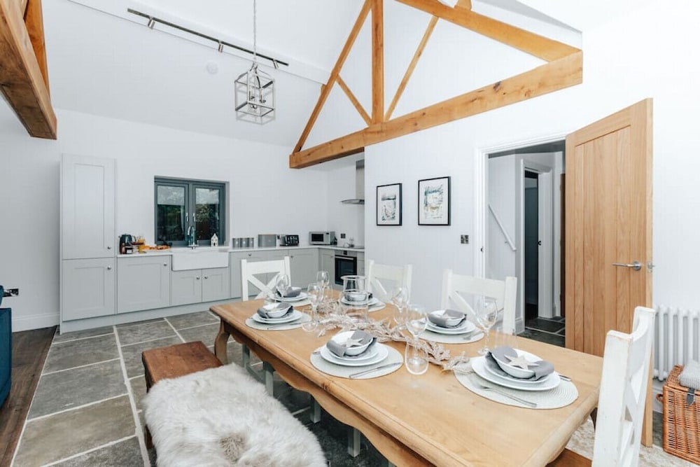 The Oak - Brand new Countryside 2 Bedroom Annex - From 165 Per Night