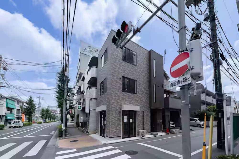 M3Corner 1 goushitsu building