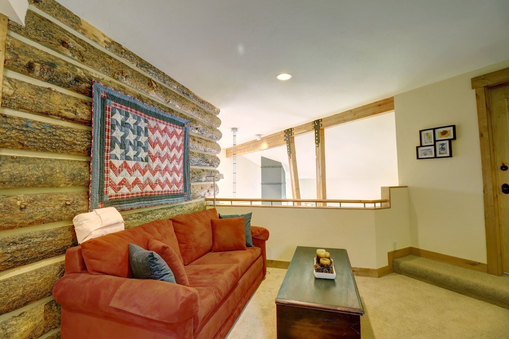 11 Stormwatch Circle 4br 3.5ba 4 Bedroom Home