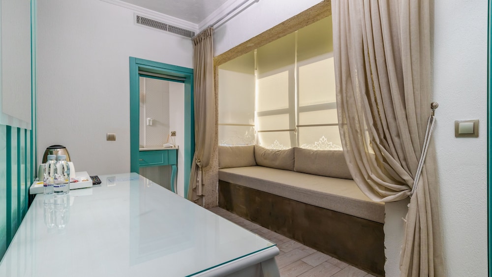 Avlu Alacati Butik Otel - Image 27