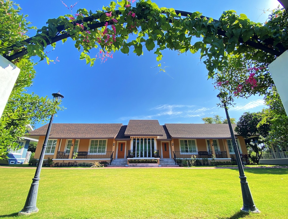 Hotel Jardin Residence Pakchong - Image 1