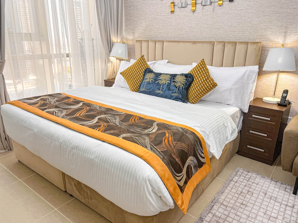 Cosmos Living Luxurious Studio Near Mari
