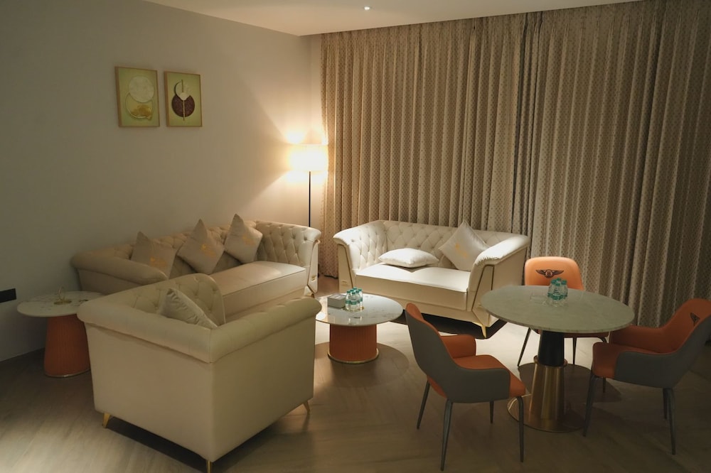 Hotel Four Point Corner