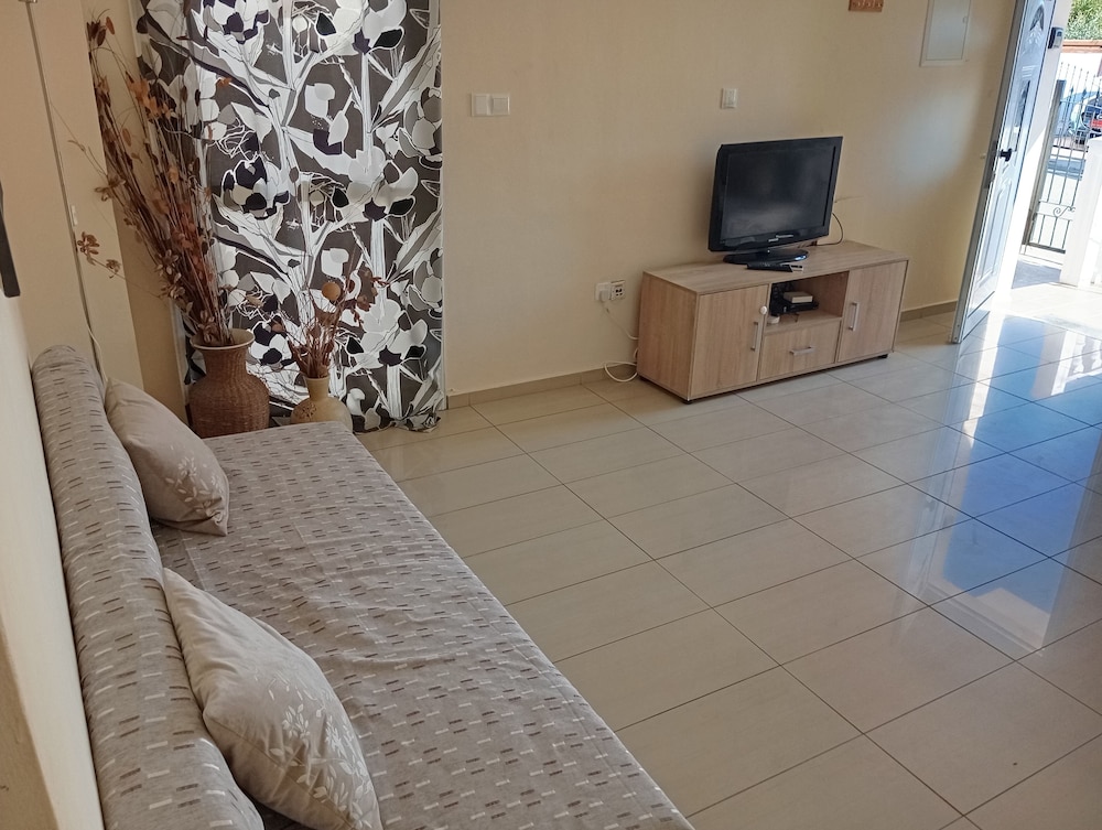 Villa Rugiada With Pool and sea View Located on the Front of Nissi Beach