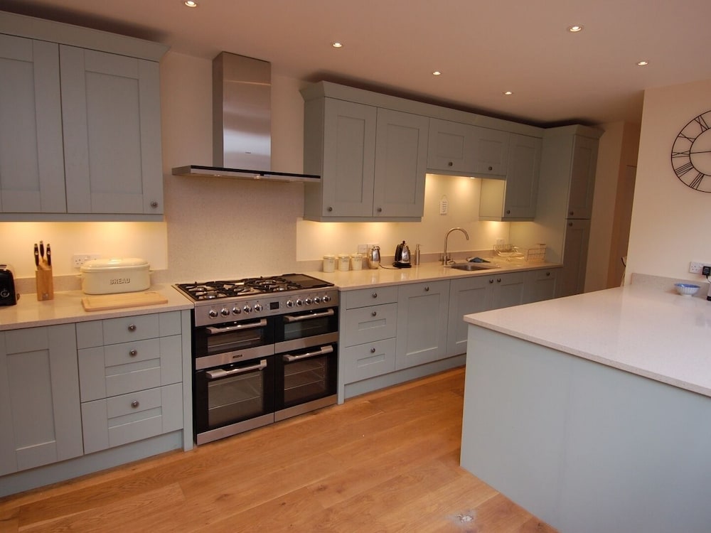 Sunny Mount view 4