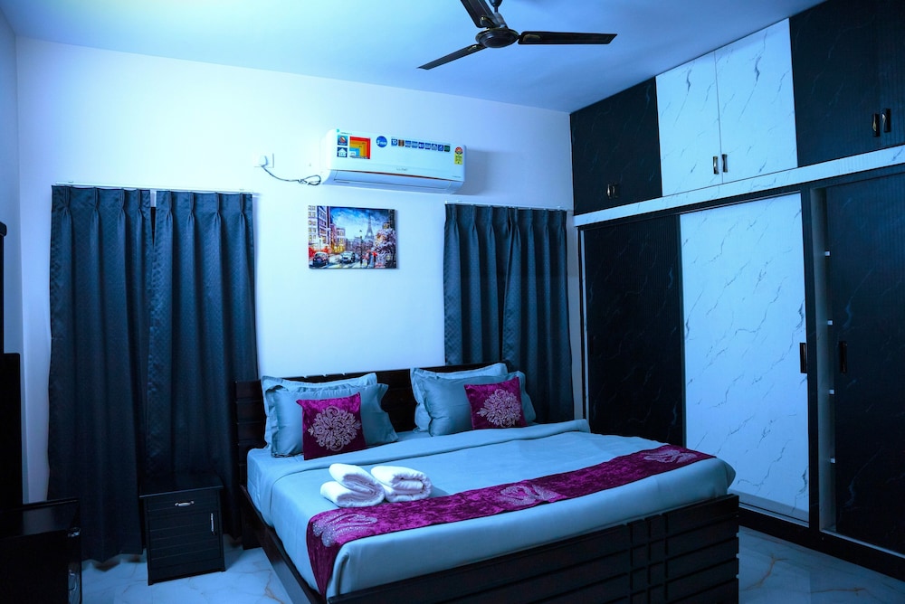 Yellow Bells Serviced Apartments Hitech City