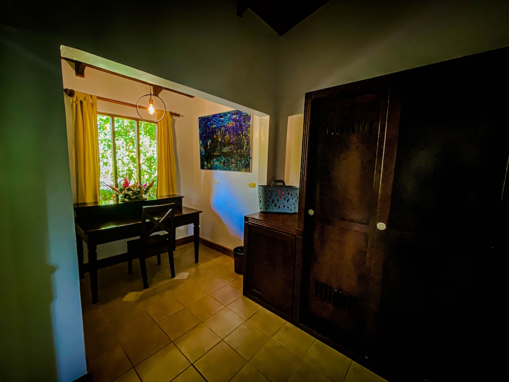 Jaco Hotel Docelunas