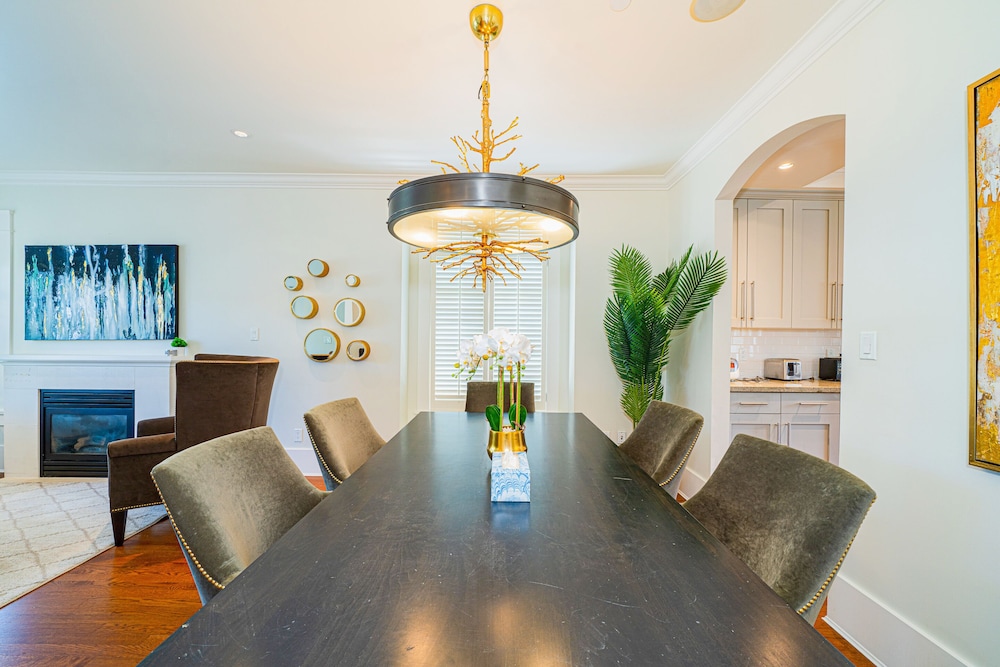 Fresh & Enchanting Oasis in Vancouver - Image 3